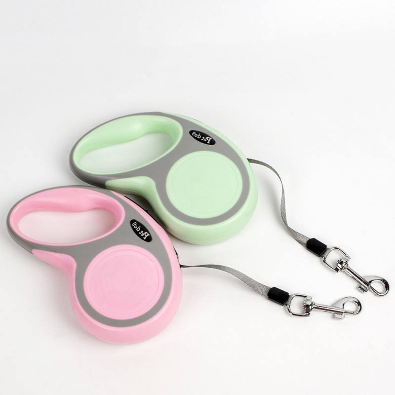 Retractable Pet Dog Walking Lead Leash with Strong Tension Comfortable Grip 5m 33lbs 17 x 10 cm Random Colour