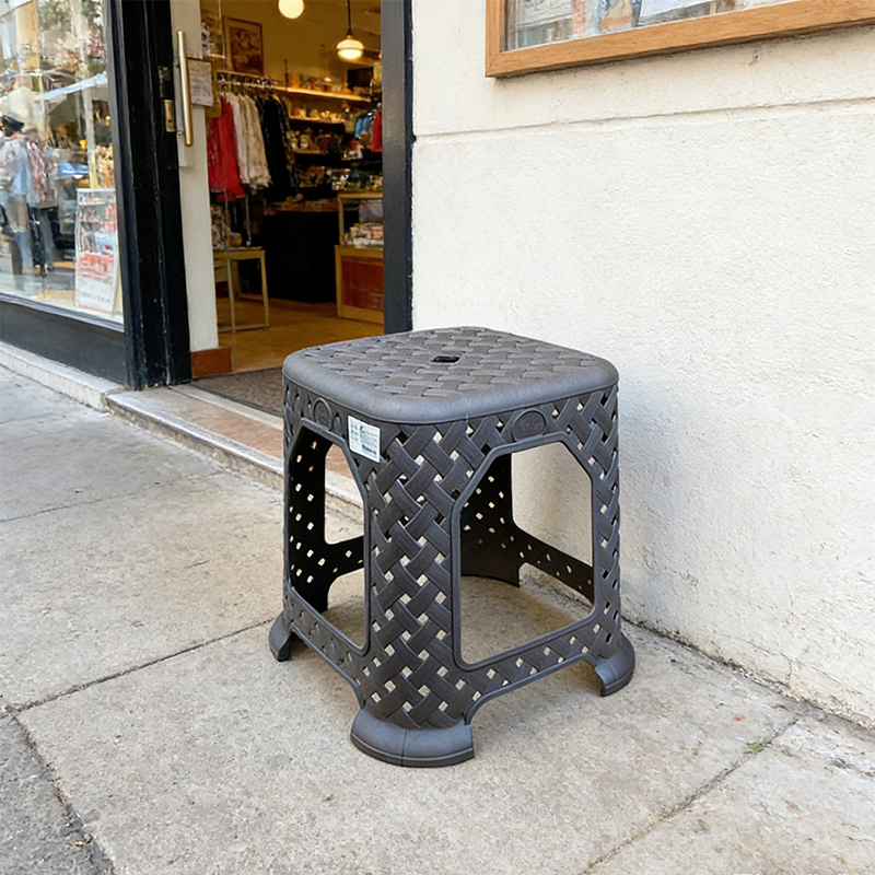 Plastic Rattan Stool Small Modern Minimalist Backless Stools 26 x 26 x 32cm Random Colours