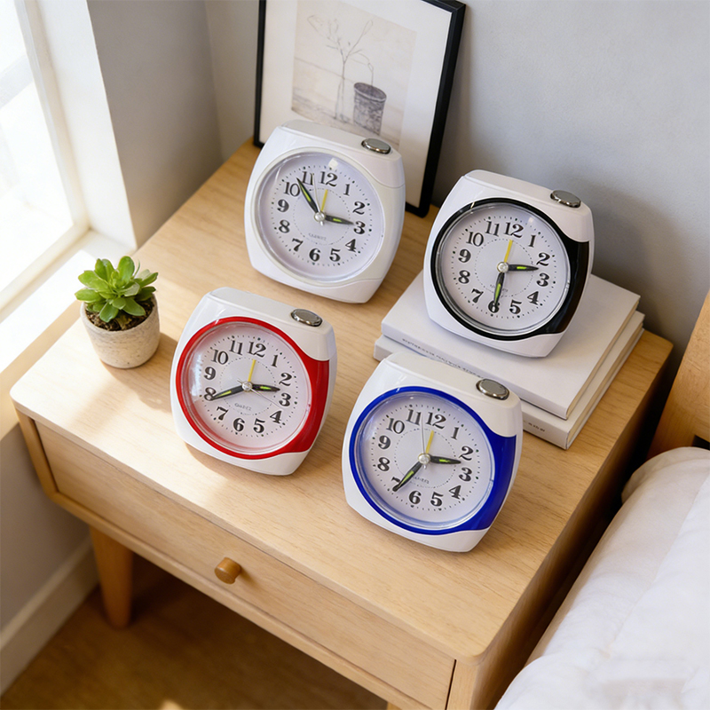 Classic Analogue Alarm Clock Small Retro Simple Alarm Clock Random Colours