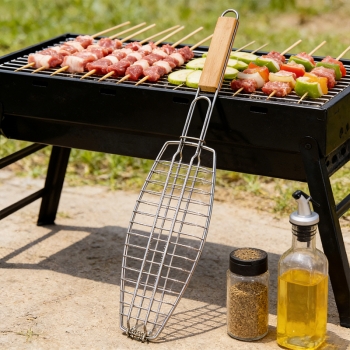 Fish Roasting Grilling Basket BBQ Metal Meat Basket with Wooden Handle 35 cm Home