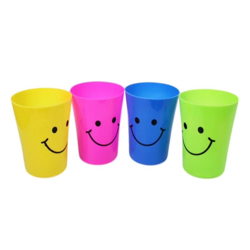 Childrens Smiley Face Plastic Drinking Cups for Party Travel Beach 4 Pack - Random Colour