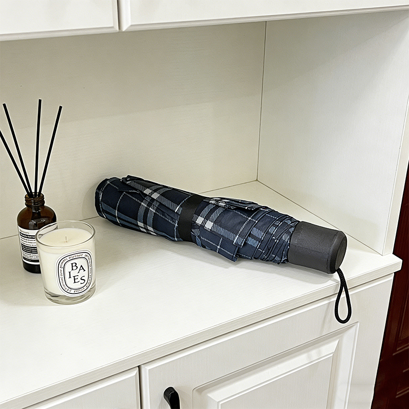 Folding Umbrella Outdoor Umbrella Lightweight Everyday Rain Umbrella Assorted Designs