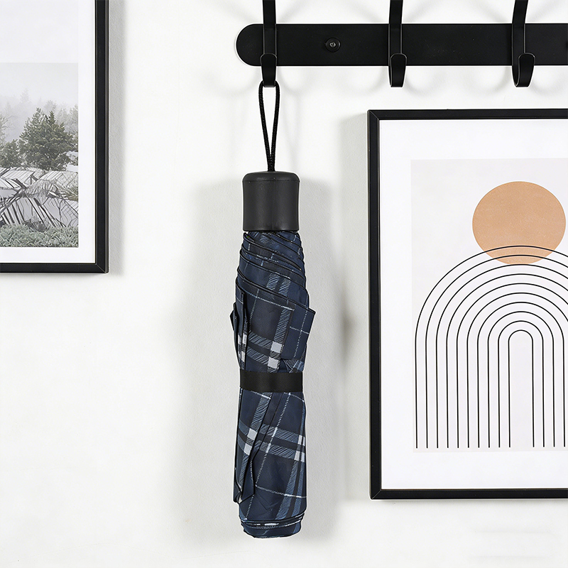 Folding Umbrella Outdoor Umbrella Lightweight Everyday Rain Umbrella Assorted Designs