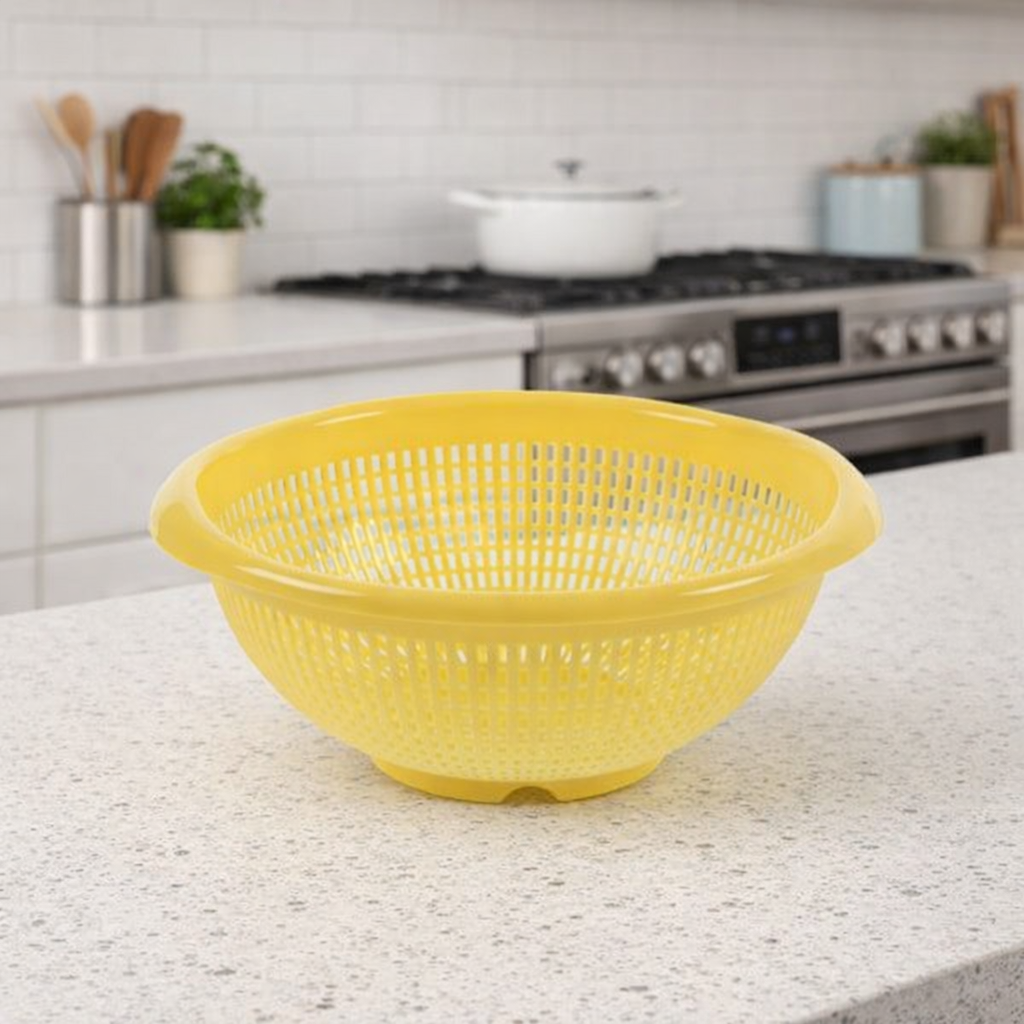 Hobby Plastic Maxi Strainer Colander 4.5L Random Colours
