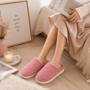 Women Fluffy Slippers Warm House Slippers Soft Cosy Slip On Indoor Shoes UK Size 4 to 5 Pink