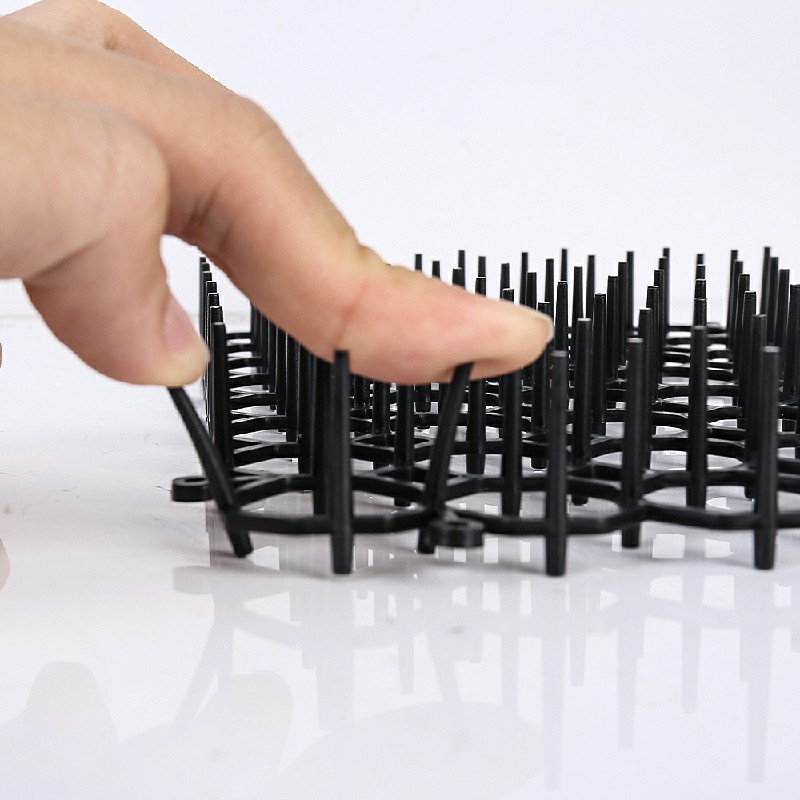 12pcs Spiked Prickle Strip Cat Scat Mat Deterrent Mat Dig Stopper