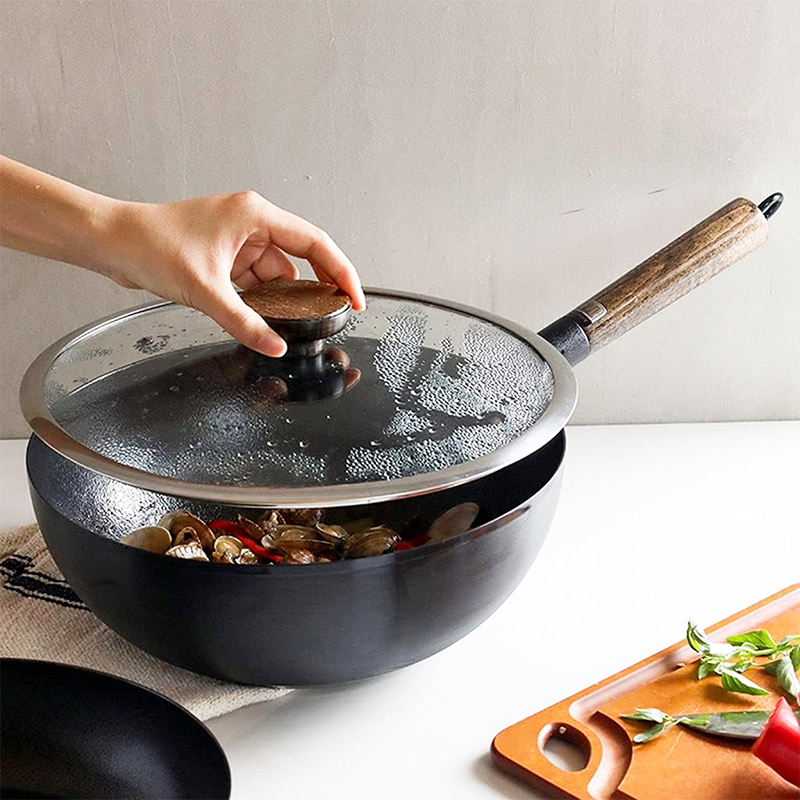 32cm Cast Iron Non-Stick Frying Pan Skillet with Wooden Handle Dishwasher Safe Kitchen